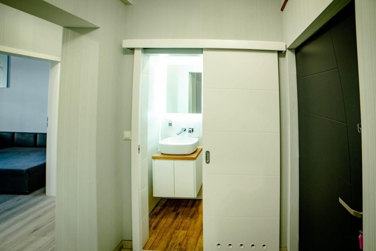 Lofty Apartamenty Namyslow I Exterior foto
